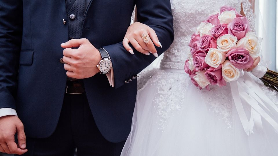 Surabhi murió en plena ceremonia de su boda, por lo que su hermana tomó su lugar y se casó.