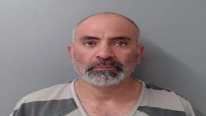 Golpea y acuchilla a su novia en Laredo, Texas; lo arrestan