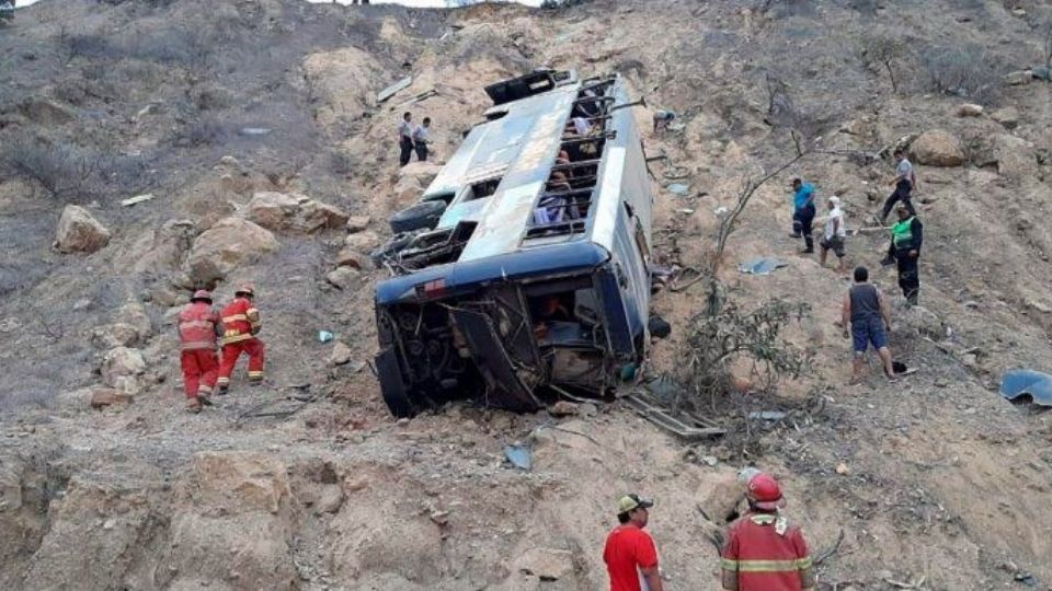 Se cree que las condiciones precarias del autobús fueron detonantes en su caída al precipicio.