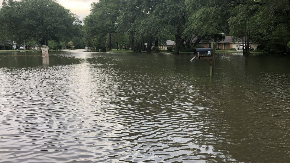 Durante el sábado por la noche y la madrugada de este domingo, las intensas lluvias provocaron peligrosas inundaciones