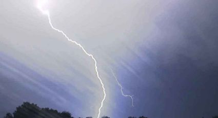 Muere por rayo mientras jugaba futbol durante tormenta dolores en Jalisco