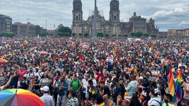 FOTOS / VIDEOS: Llega al zócalo la MARCHA GAY 2021 en CDMX