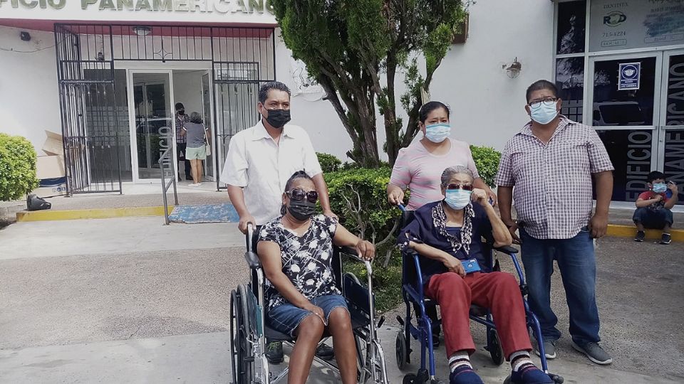 Los pacientes y familiares señalan que no reciben los tratamientos completos e incluso algunos servicios de salud los realizan los intendentes