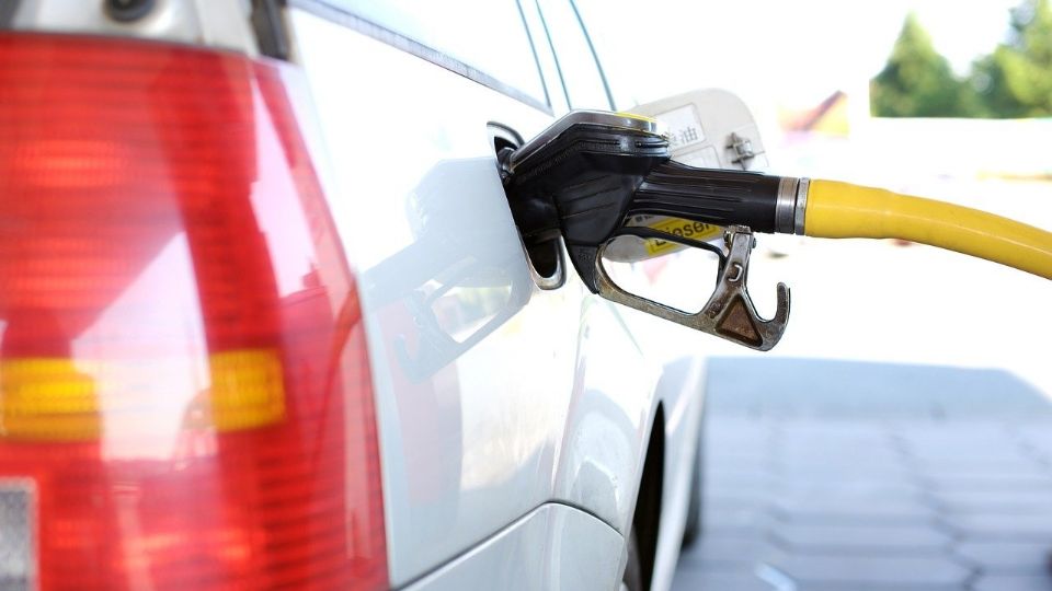 Usuarios han reportado daños en su automóvil tras cargar combustible en una gasolinera de Avenida Revolución