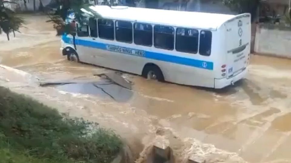 que atrapado en socavón