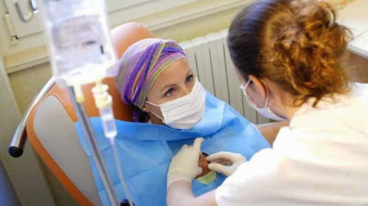¡Grave ERROR! Joven estuvo en quimioterapia por confundir gasa con tumor