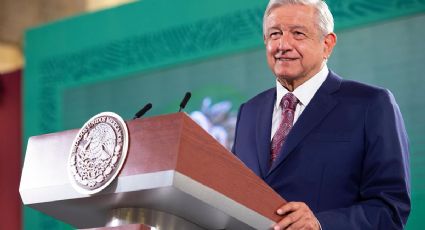 Conferencia de AMLO: Propone a mujer poeta índigena para representar a México en España