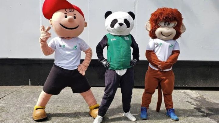 Pandemio, Pilita y Bongo, las botargas que animan la vacunación contra Covid-19 en CDMX