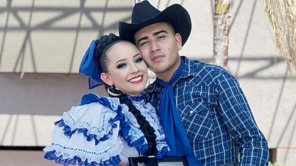 Los integrantes del ballet folklórico Izcalli de Nuevo Laredo, Sharon Torres Rocha y Mario Alberto Galomo Hernández, se alzaron con el triunfo.