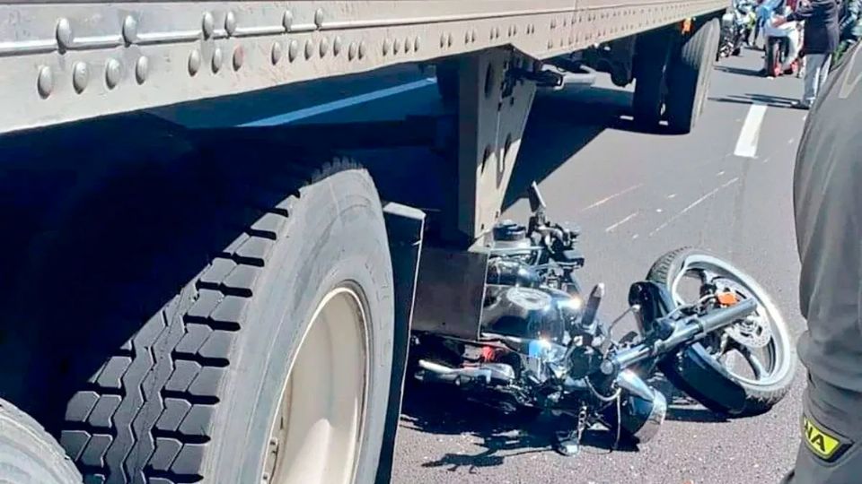 6 personas fallecieron durante un choque múltiple en vehículos y motocicletas