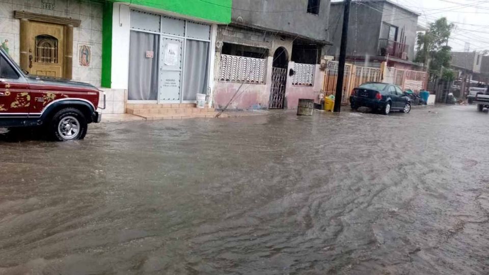 Una sorpresiva lluvia de más de una hora cayó sobre Nuevo Laredo