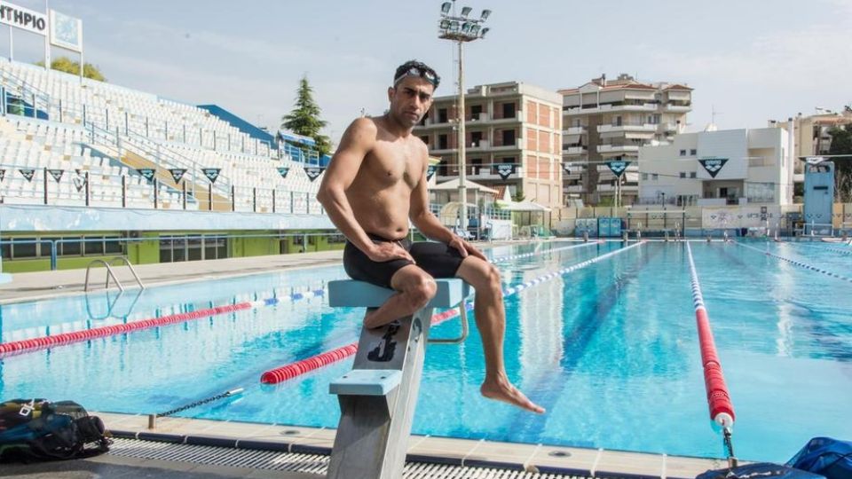 Pese a la explosión que le arrebató su pierna derecha, este atleta paralímpico sigue adelante