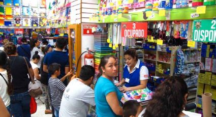 Regreso a clases provoca aglomeraciones y compras de pánico en comercios de México