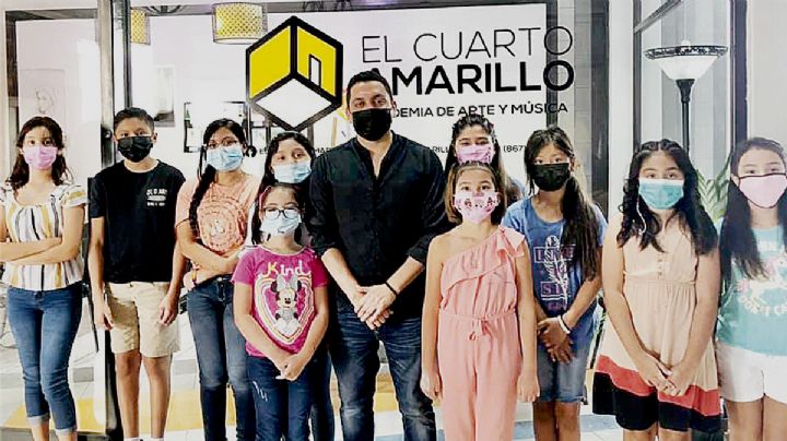 Exponen pequeños artistas de Cuarto Amarillo sus primeros trazos