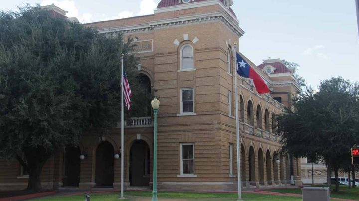 Abbot declara zona de desastre al Condado de Webb por crisis migrante