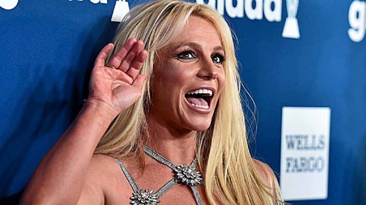 Britney Spears feliz por tener su primer tablet a los 39 años