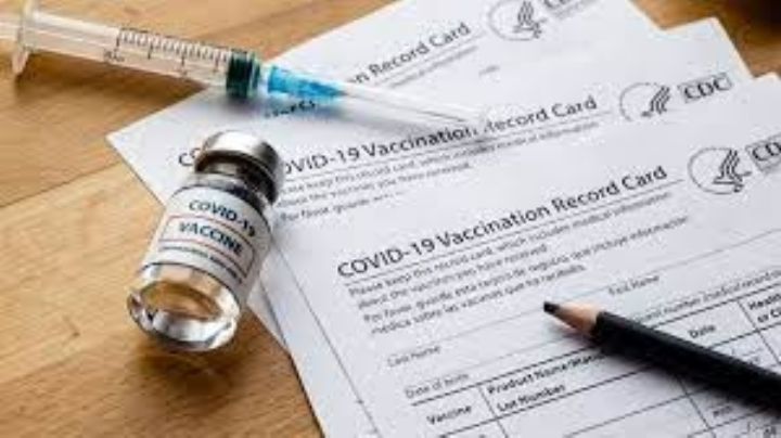 Falsificó Certificado de vacunación Covid para ir a la Playa, fue detenida en el aeropuerto