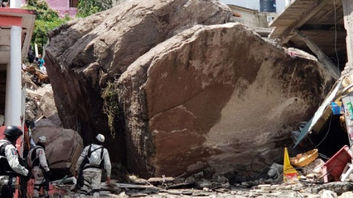 Desgajamiento del Cerro del Chiquihuite aplasta casas: 1 muerto y 10 desaparecidos