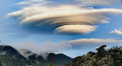 ESPECTACULARES FOTOS: Se forma rara nube lenticular en el cielo de Chiapas