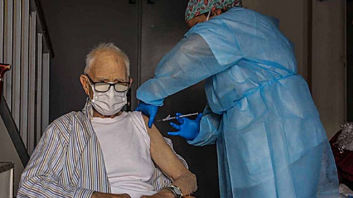 Aún vacunados, estas personas presentan riesgo mayor de morir por COVID-19