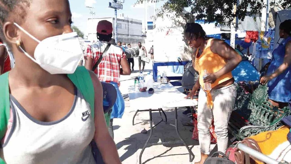 La caravana de haitianos se instaló en Reynosa a la espera de cruzar a Estados Unidos.