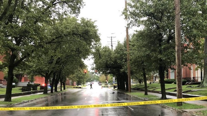 Conductor dispara contra estudiantes en Kentucky en una parada de autobús; hay un muerto