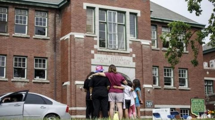 Histórico: Iglesia Católica pide perdón por abusos cometidos con indígenas en Canadá