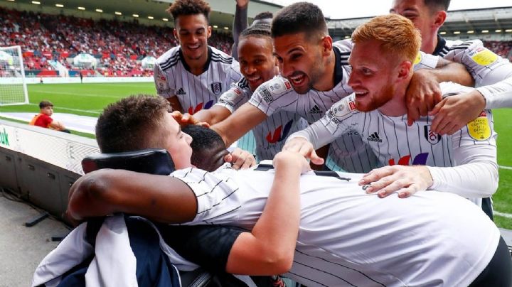 VIDEO: Jugadores celebran gol con aficionado de 13 con parálisis cerebral