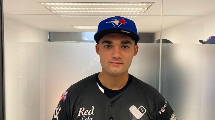 Neolaredense Roque Salinas firma con Los Azulejos de Toronto