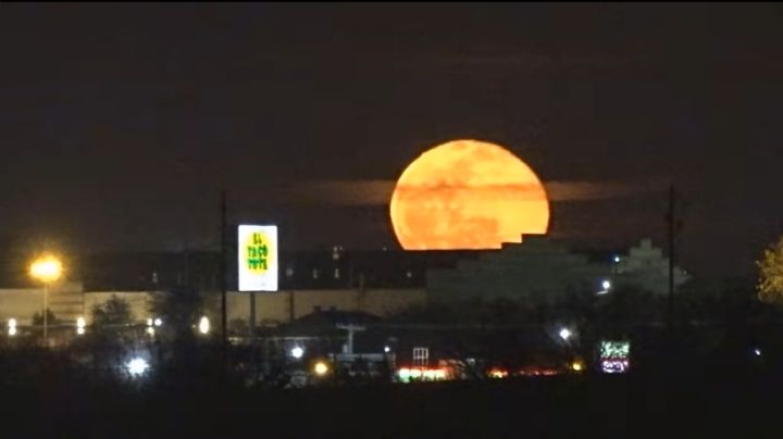¡Espectacular! Así se vio la luna en el cielo de los Dos Laredos este 18 de Enero VIDEO