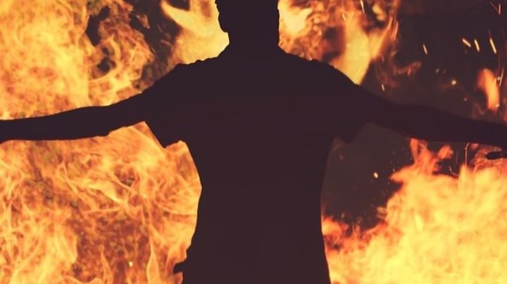 Hombre se prende fuego por discusión con su esposa en Nuevo León