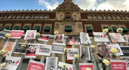Protesta en Palacio Nacional por asesinatos de periodistas