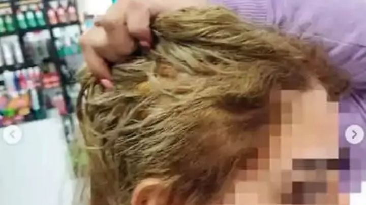 Va por un cambio de look y termina sin cabello; le ofrecen peluca VIDEO