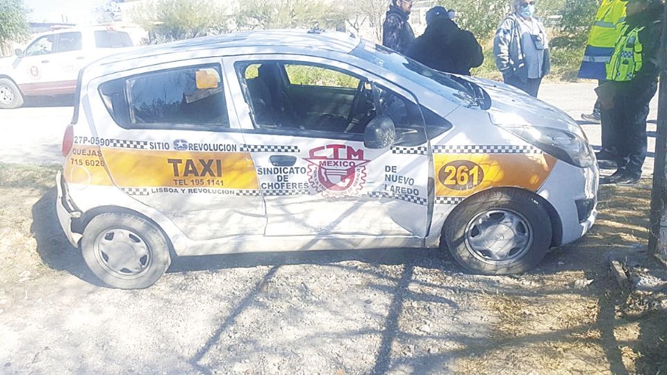 El chofer de este auto no se detuvo en Hidalgo y Pedro Argüelles.