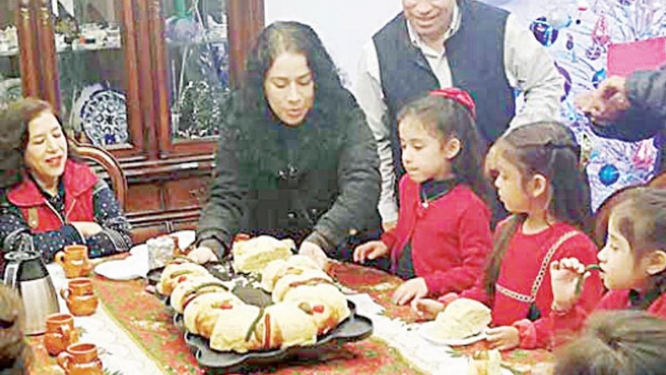 Unidos pero con medidas sanitarias, los ciudadanos
disfrutaron del tradicional festejo