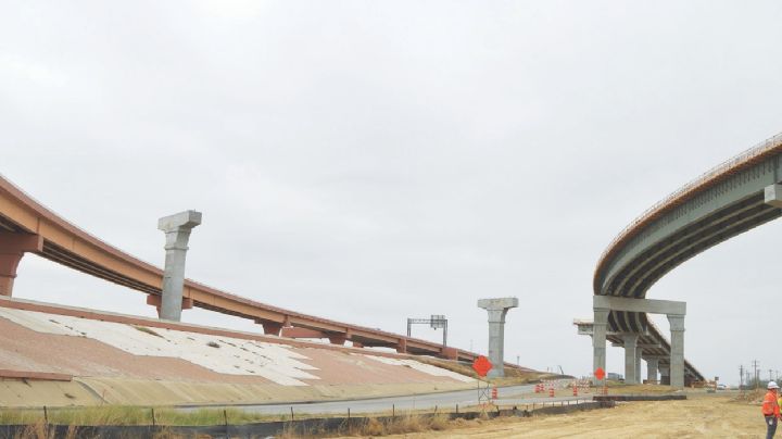 Invertirán mil 700 mdd en proyectos en vialidad