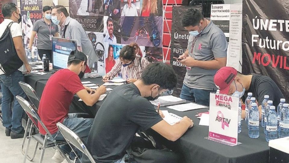 Industrias maquiladoras y empresas de comercio y de servicios ofrecieron 2 mil 500 plazas de trabajo