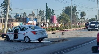 Conductor atropella a ciclista y choca contra poste; ambos mueren