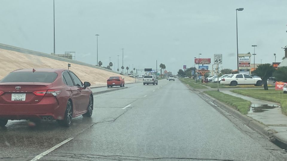 Laredo tendrá dos días de lluvias, desde la tarde del lunes hasta la del miércoles, la policía pide precaución, concentración y manejo a la defensiva.

