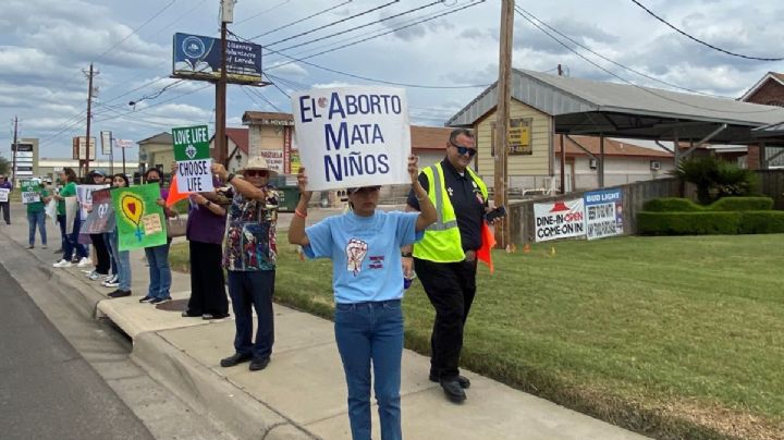 Comunidad de católicos de Laredo marchan en contra del aborto
