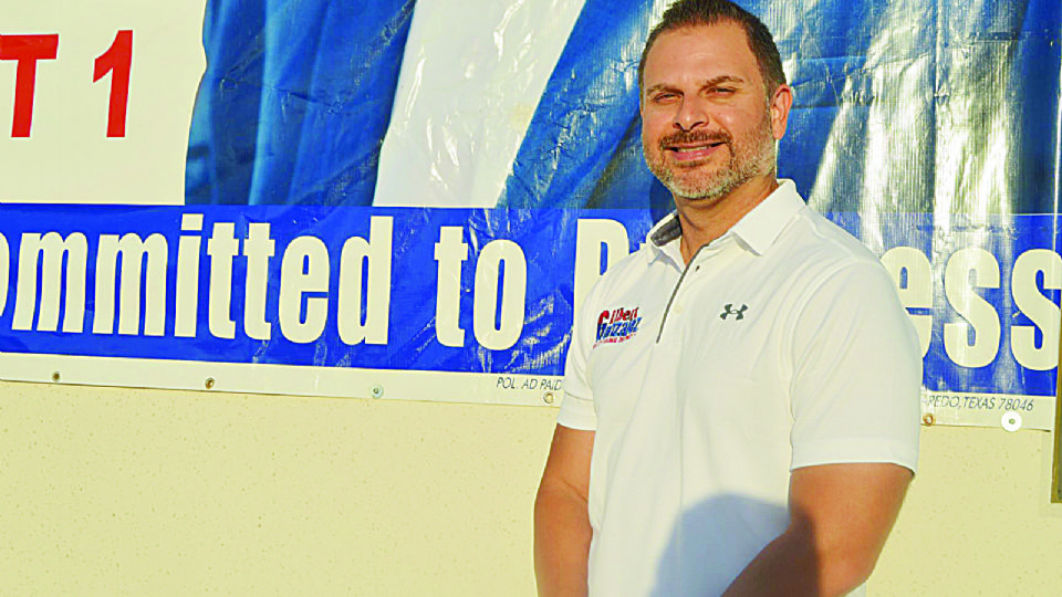 Gilbert González es aspirante a Regidor del Distrito 1 en el sur de la ciudad.