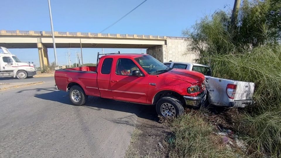 Cuantiosos daños materiales dejó el choque en la Carreta Anáhuac.