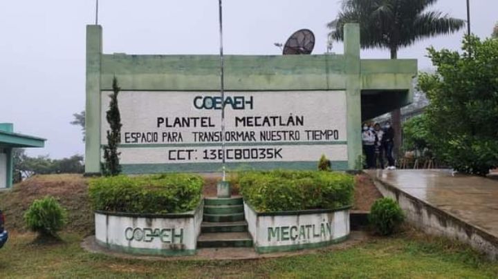 Ahora en Hidalgo: se intoxican 25 alumnos de preparatoria