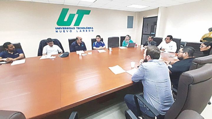 Cierra convenio UTNL con maquiladoras para contratar a sus egresados