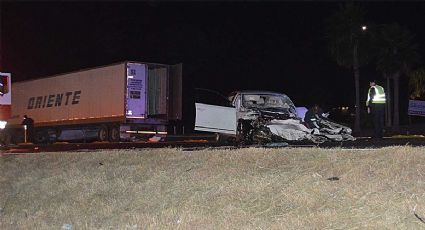 Grave choque en la Bob Bullock entre tráiler y auto; reportan dos heridos muy graves