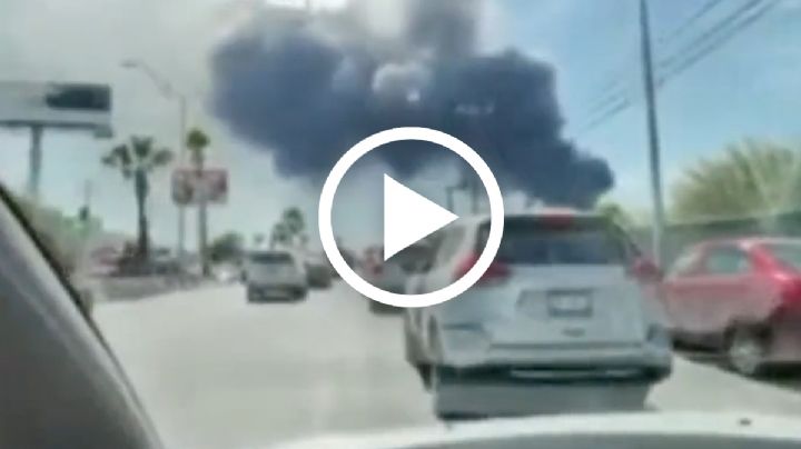 Neolaredense choca por transmitir en vivo el incendio de cartonera | VIDEO