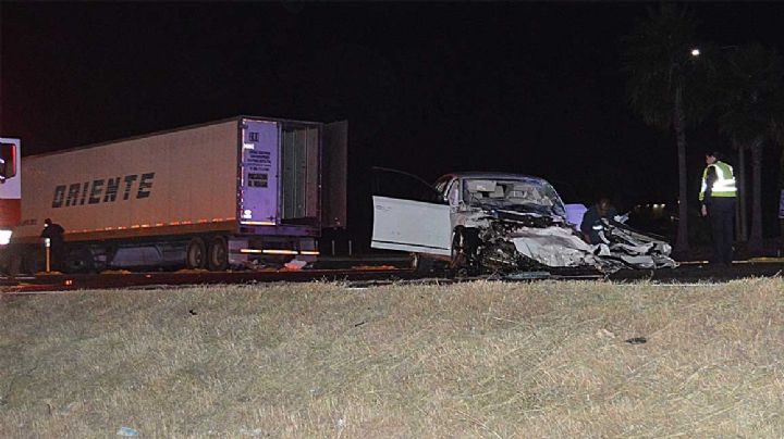 Grave choque en la Bob Bullock entre tráiler y auto; reportan dos heridos muy graves