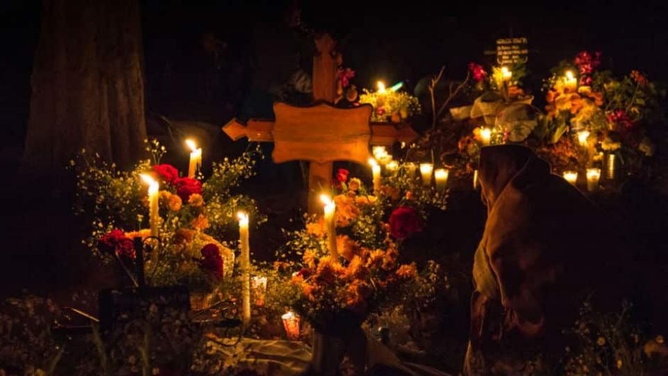 En Pátzcuaro, Michoacán, se celebra con gran fervor el Día de Muertos