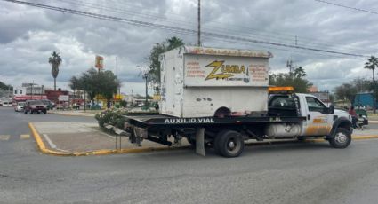 Retiran puestos 'abandonados' de las calles de Nuevo Laredo