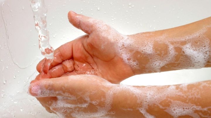 Niño se lavaba las manos en el baño y una bala perdida lo mató